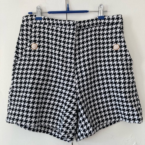 High Waist Short with Buttons in Herringbone Tone - Picture 1 of 4